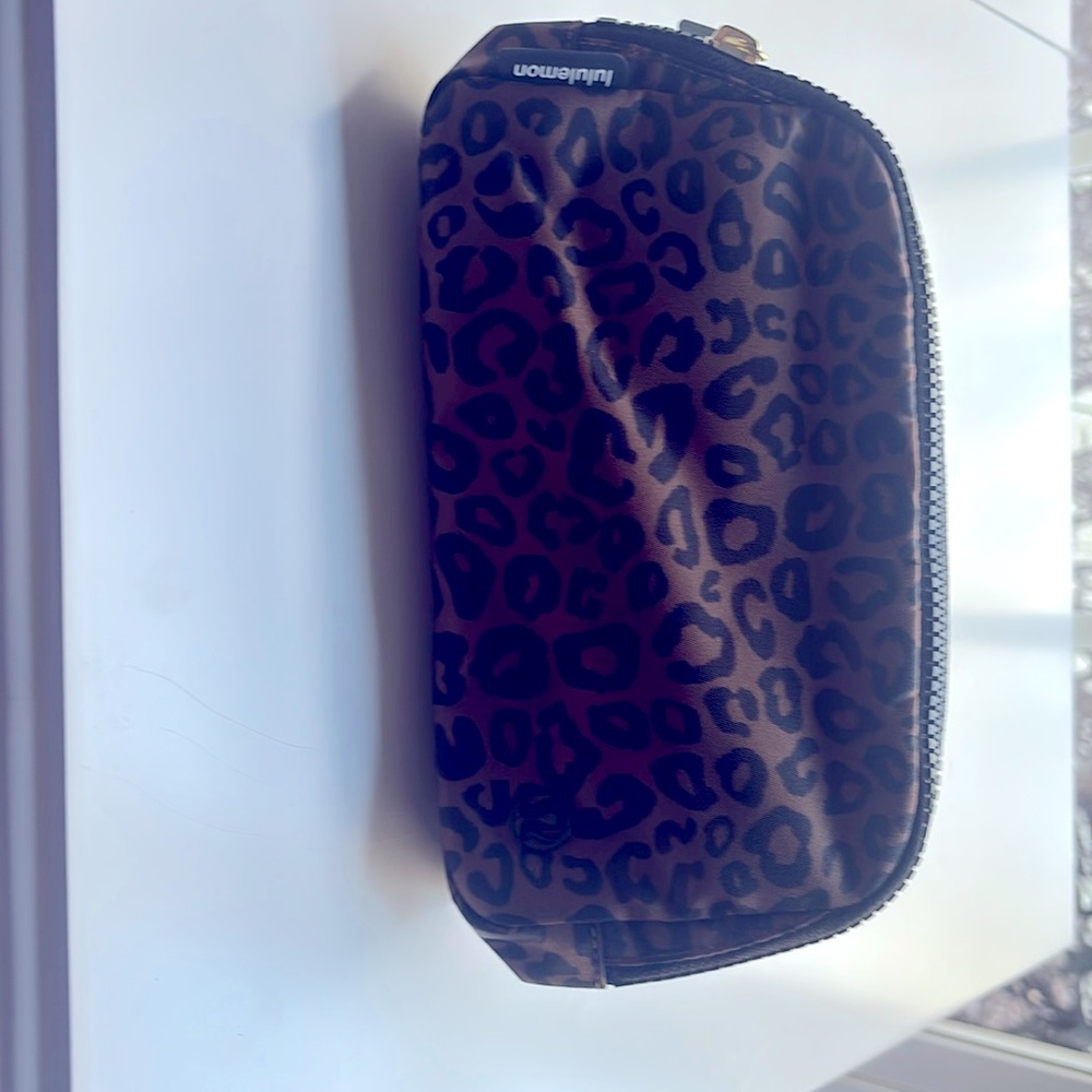 Brand new with tags Lululemon “everywhere belt bag” in animal print